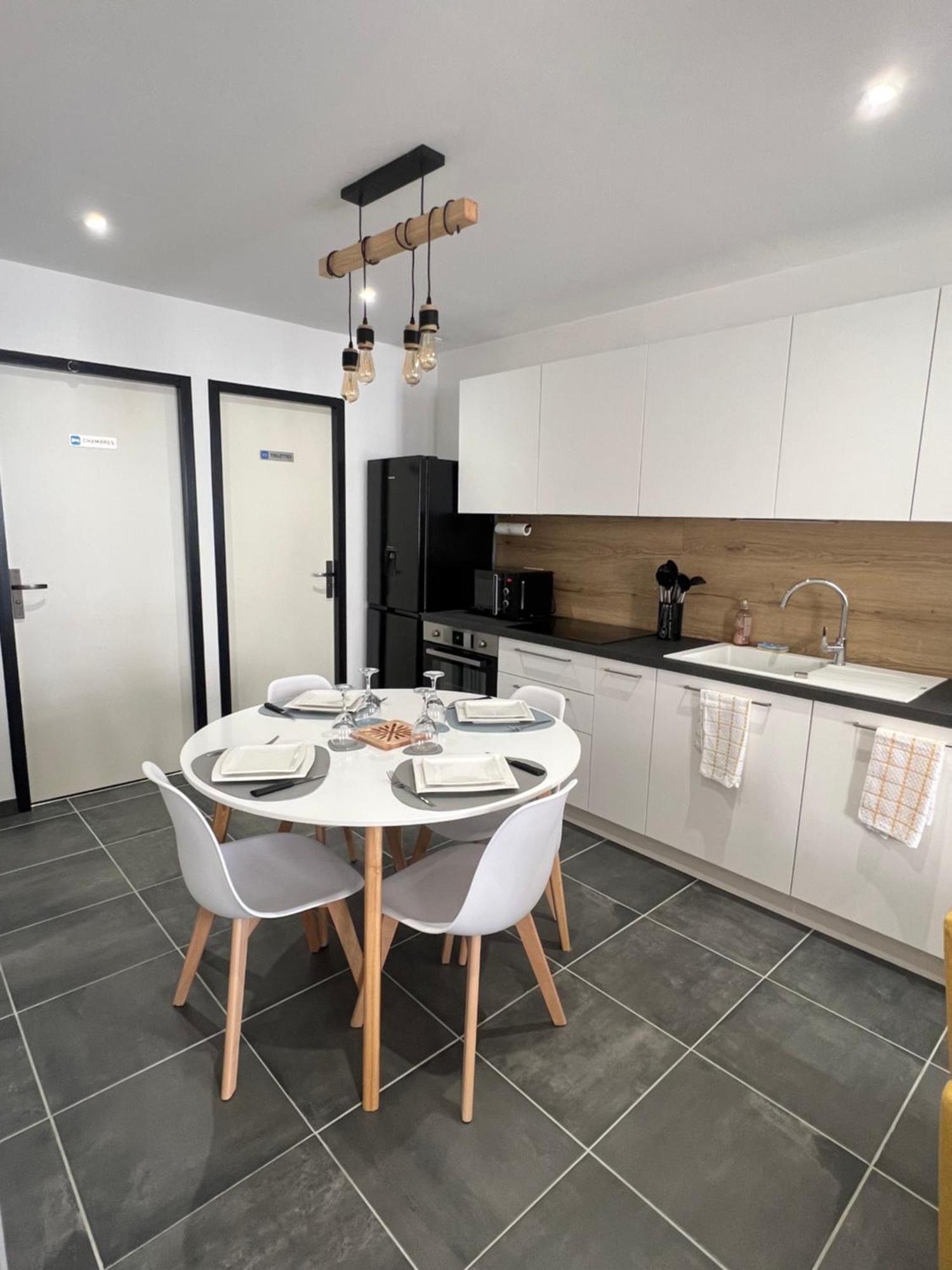 Le Cosy Apartment Крест Екстериор снимка