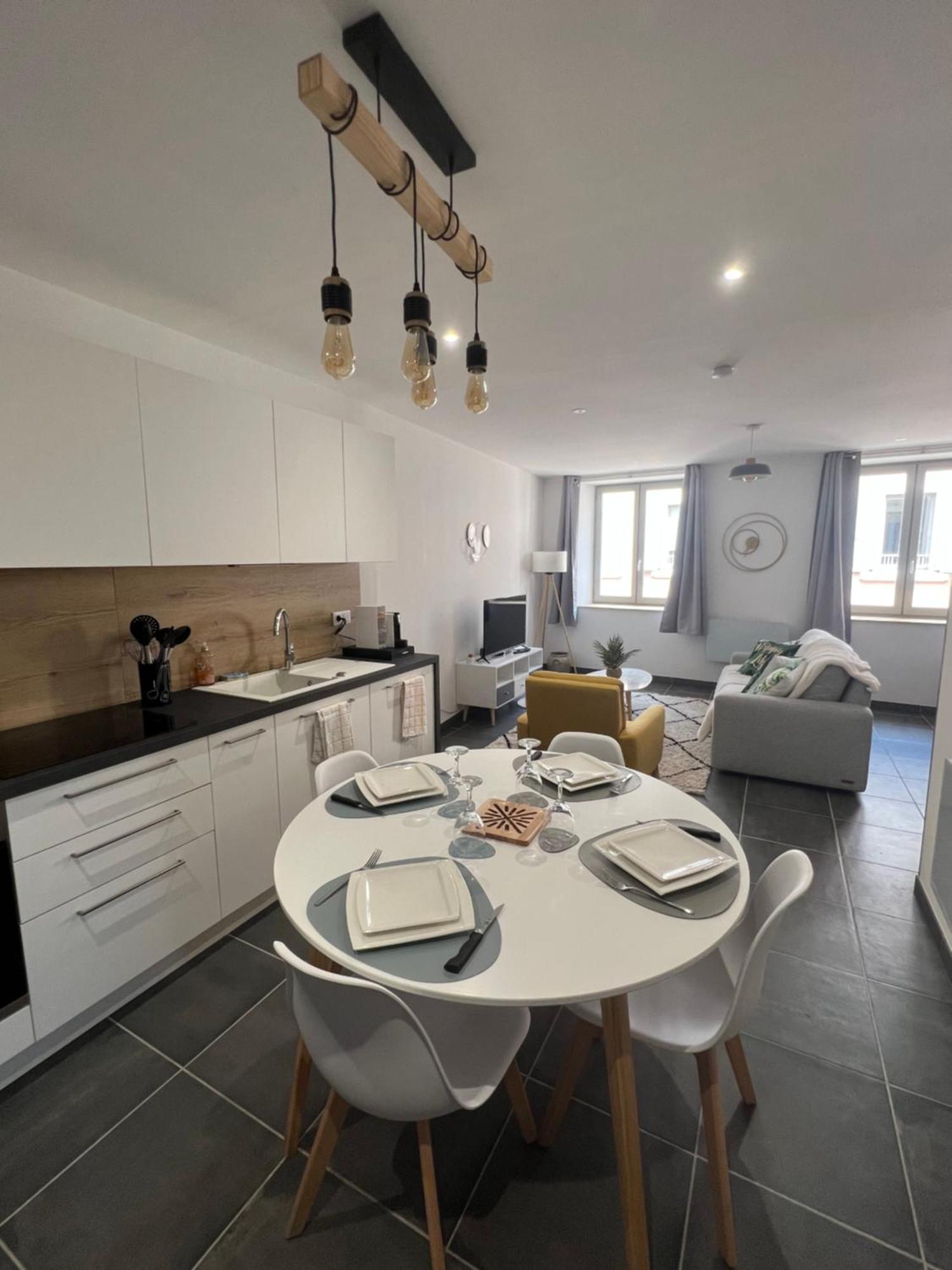 Le Cosy Apartment Крест Екстериор снимка